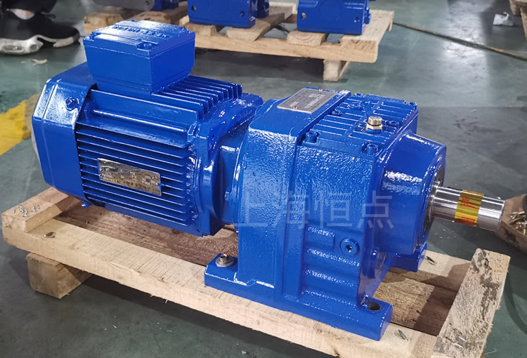 R47系列減速機配電機，藍色油漆實物照片