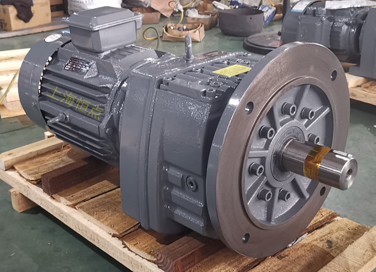 RF87減速機，立式安裝，輸入配電機，實物照片如下