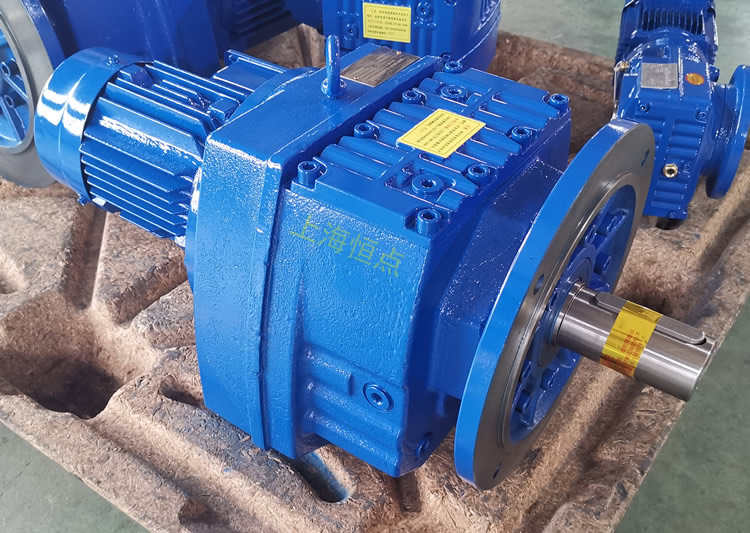 RF87減速機，立式安裝，輸入配電機，實物照片如下