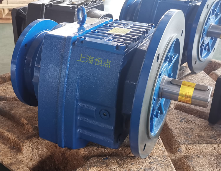 RF87減速機，輸入配法蘭B5端蓋，立式法蘭輸出，實物照片