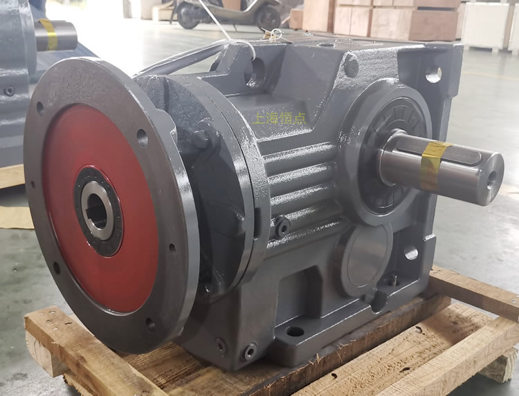 K97減速機，輸入配電機法蘭端蓋，右輸出單軸，實物圖如下